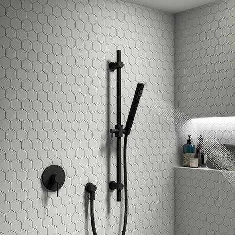 Arezzo Matt Black Round Concealed Manual Shower Valve 4 Arezzo Matt Black Round Concealed Manual Shower Valve - Image 2